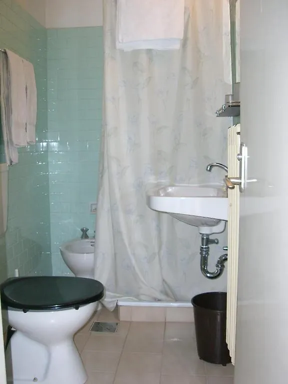 Albergo Aurora موينا