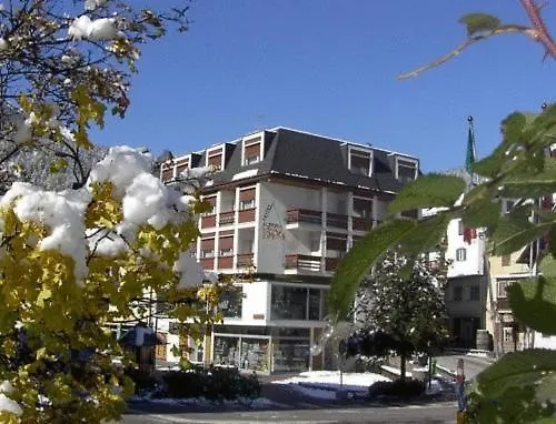 Albergo Aurora موينا